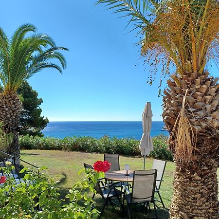 Nerissa Bungalow 2, Two Bedroom House With Sea View Spartia  Exteriér fotografie