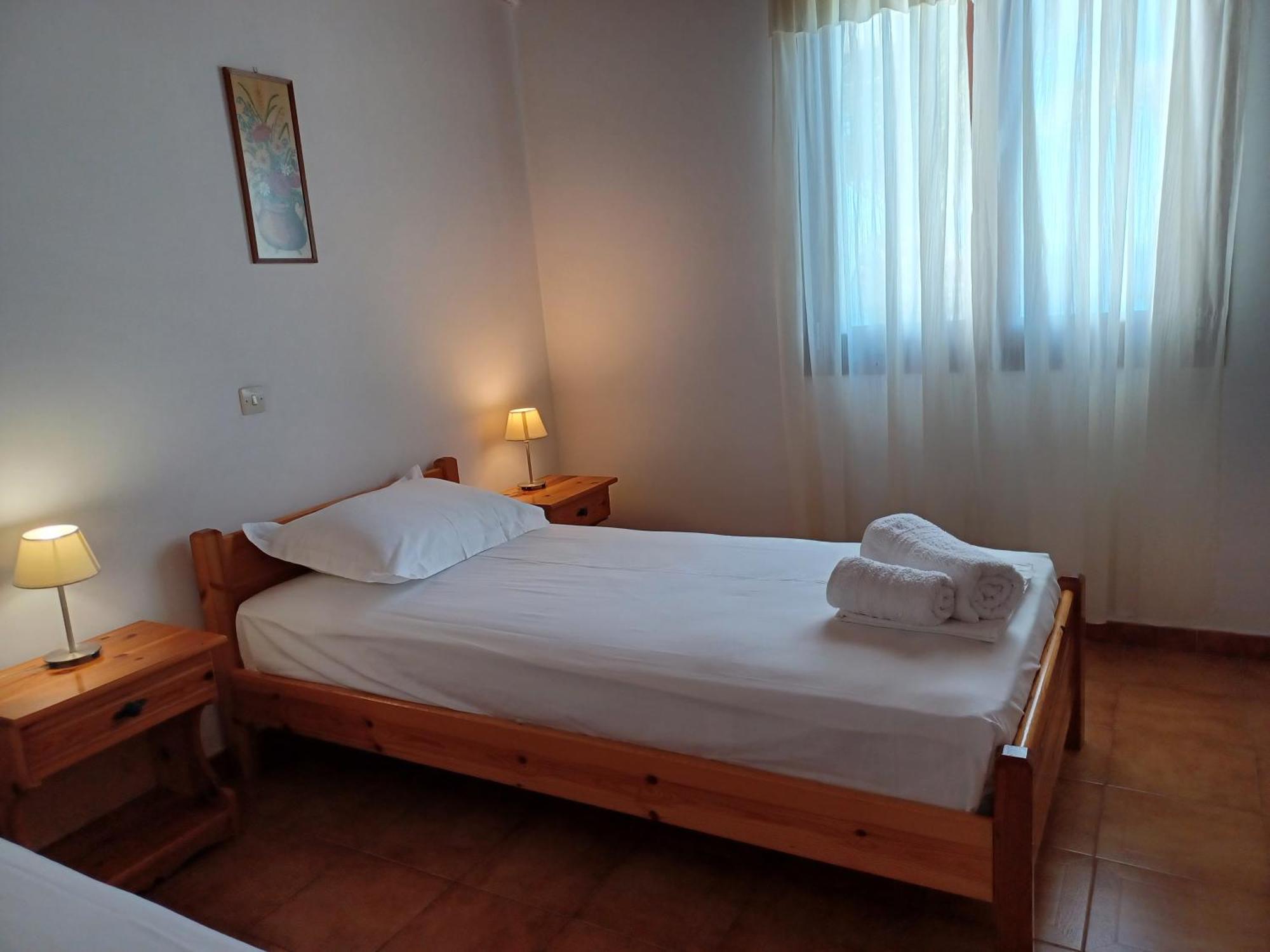 Nerissa Bungalow 2, Two Bedroom House With Sea View Spartia  Exteriér fotografie